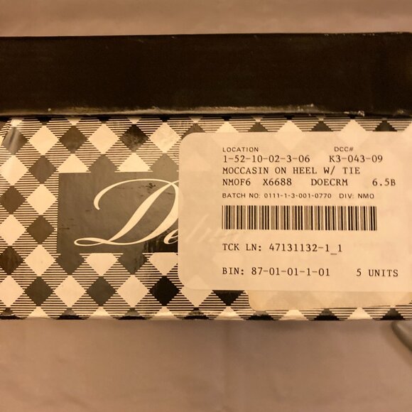 Delman Suede Leather Moccasin on Heel W/Tie, Pale Camel, Fur Lined Pump Sz 6.5B - Picture 9 of 9